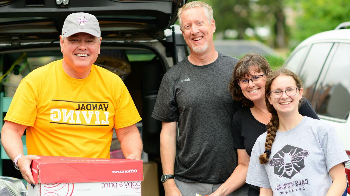 President Green and Family on Vandal move in day.